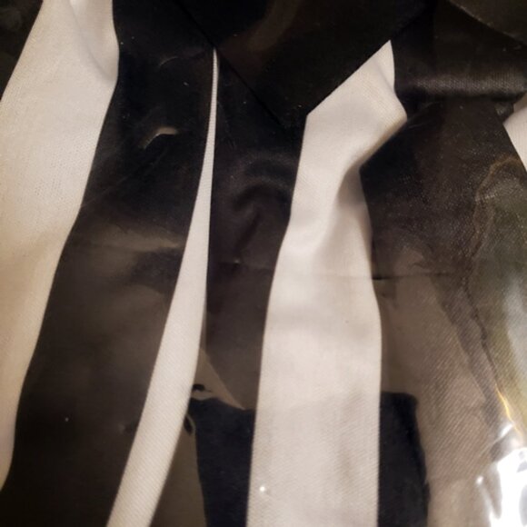 Kids’ Medium (8) “Striped Jumpsuit” Hyde and Eek Costume - Beetlejuice NEW! - Picture 4 of 6